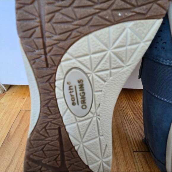 Earth Origins suede loafers woman's size 9 - Picture 8 of 10